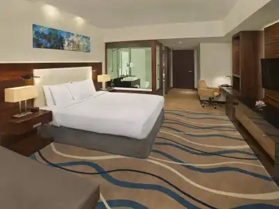 DoubleTree by Hilton & Residences Dubai Al Barsha - 6