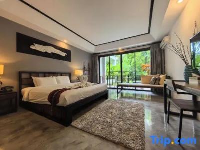 Sannot Riverside Boutique - 39