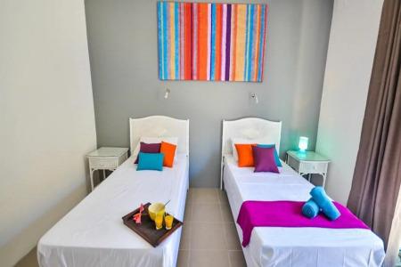 Hugo's Boutique - Adults Only - 1