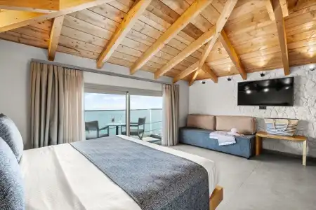 Emily's Luxury Suites - 49