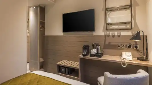Sloane Place - 33