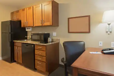 Candlewood Suites Tallahassee by IHG - 42