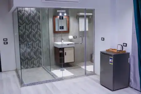 Elite Pyramids Boutique - 114