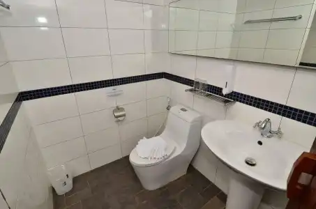 Lap Roi Karon Beachfront - 23