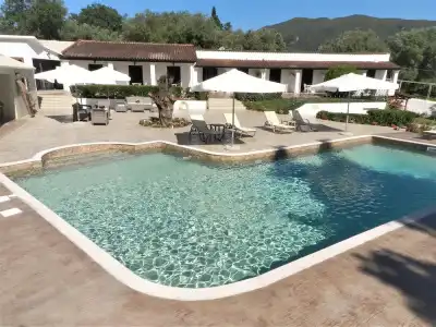 Summer Wine Friendly Resort - 14