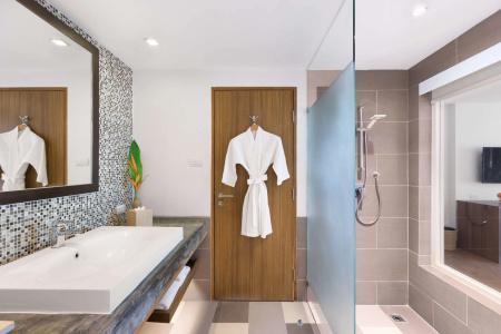 Outrigger Khao Lak Beach Resort - 8