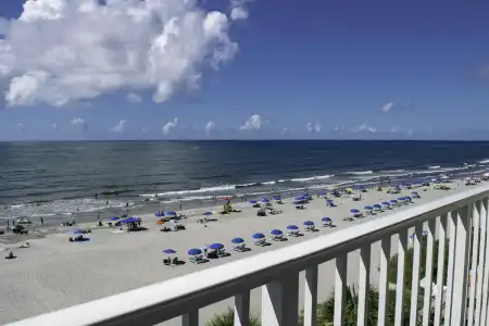 Tides Folly Beach, Charleston's Oceanfront - 13