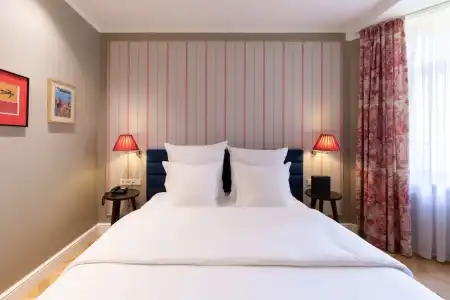 Hôtel Perrin - 79