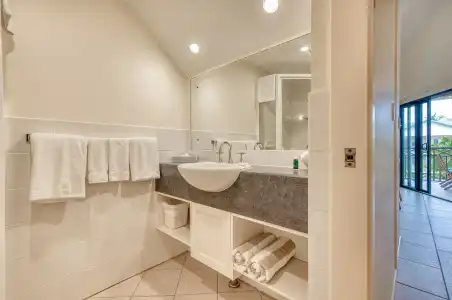 Freestyle Resort Port Douglas - 9