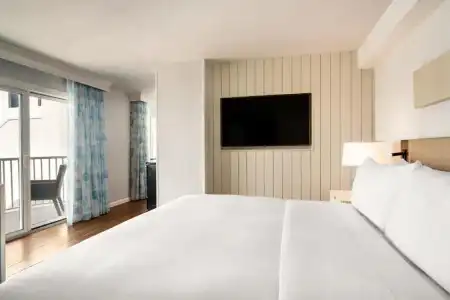 DoubleTree by Hilton Ocean City Oceanfront - 56