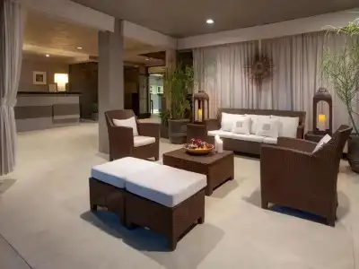 Luxe Sunset Boulevard - 2