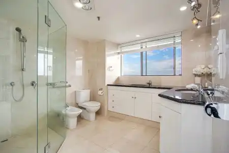 Gemini Court Holiday Apartments - 115