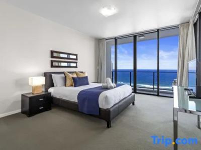 Ultra Broadbeach - 48