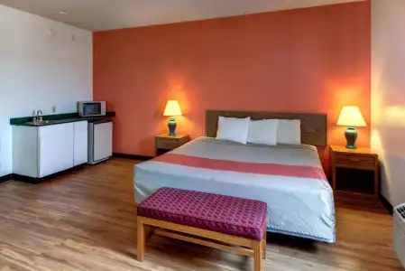 Motel 6 Woodway, TX - 6
