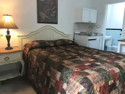 Shell Motel - 149