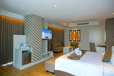 Platinum Adisucipto & Conference - 60
