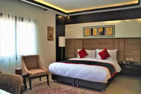 Petra Canyon - 102