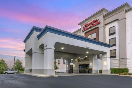 Hampton Inn & Suites Louisville East - 32