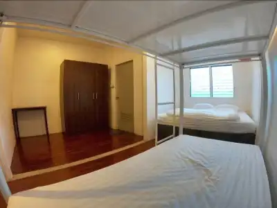 Zleepinezz Hostel - 16