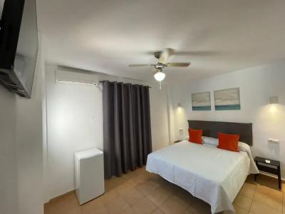 Micaela Charming Hostal - 41
