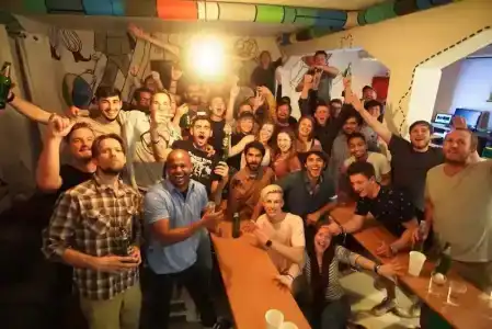 Whole Wide World Hostel & Bar - 21