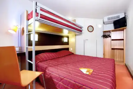 Premiere Classe Bourges (6 kms du centre-ville) - 34