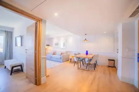 VIP Executive Suites do Marques - 64