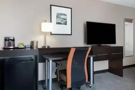 DoubleTree by Hilton Denver Cherry Creek - 57
