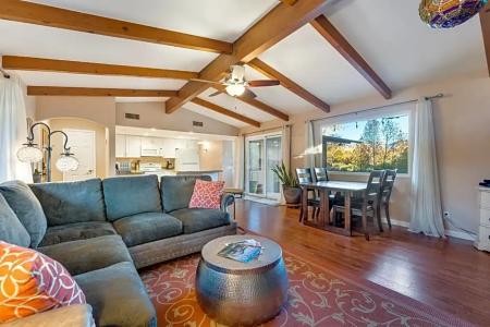 Lantern Light Inn - Romantic Getaway - 19