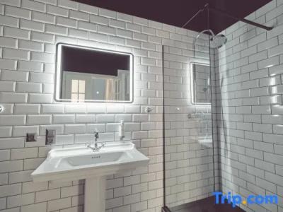Domus Balthasar Boutique - 274