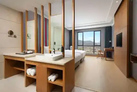 Days Inn by Wyndham Zhuantang - 3