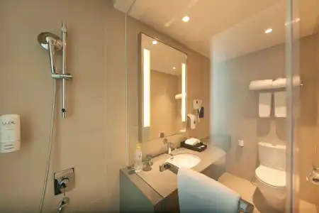 Holiday Inn Express Chengdu Huanhuaxi by IHG - 8