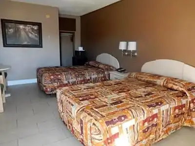 Sunset Inn - 44