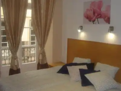 DownTown Guest House - 4