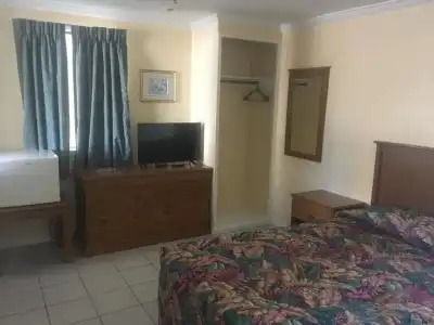 Ocean Cove Motel - 19