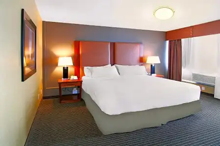 Holiday Inn Express & Suites Calgary by IHG - 111