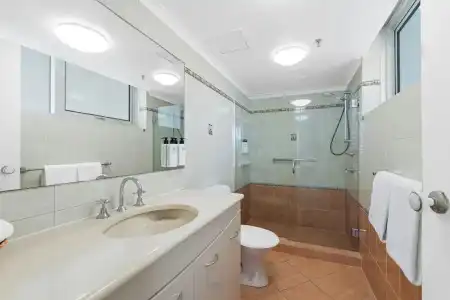 ULTIQA Beach Haven At Broadbeach - 325