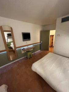 ibis budget Marseille Est Porte d'Aubagne - 49