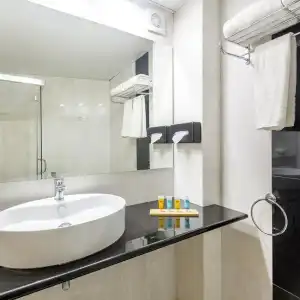 Oasis Apartments - 23