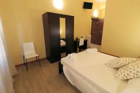 Golden Milano - 11