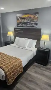 Travelers Inn - 16