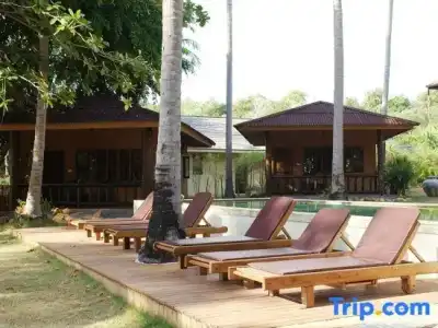 Melina's Beach Front Bungalow - 56