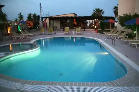 Sevastos Studios - 11