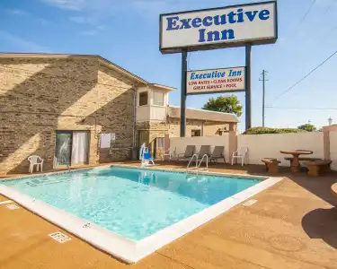 Executive Inn - 9