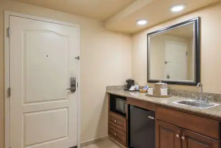 Hampton Inn & Suites Florence-North-I-95 - 15