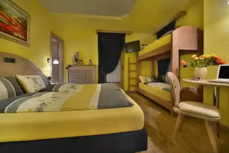 Piccolo Mondo - 3