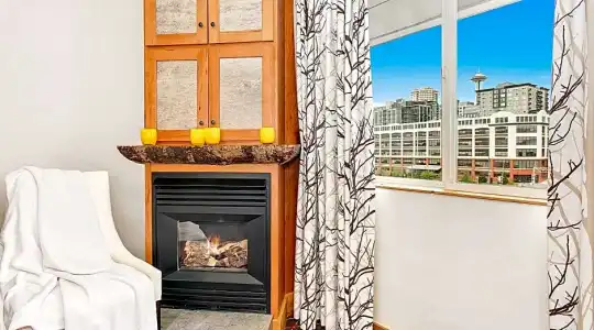 The Edgewater - 35
