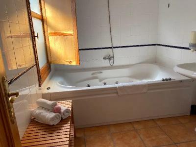 Hostal Moscatel - 55