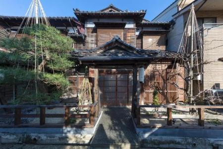 Hikoso-machi Kin no Ma - 38