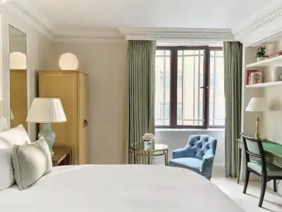 The Dorchester - 18